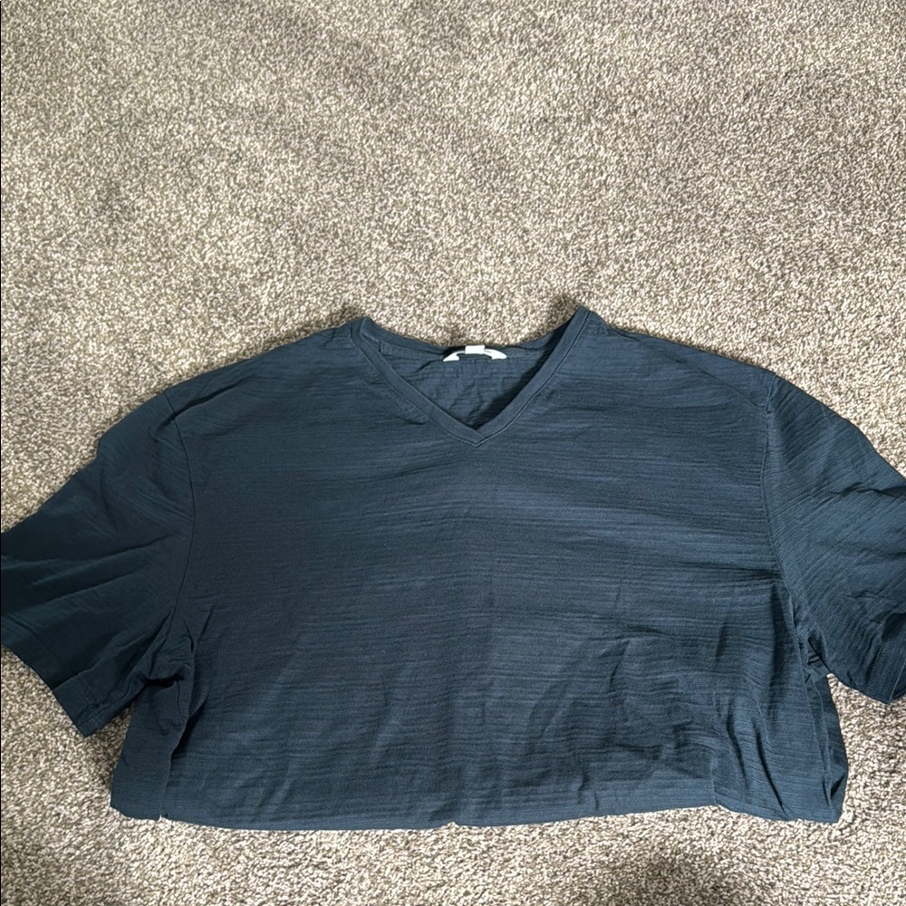 Men’s Calvin Klein L V Neck Tshirt Great Condition